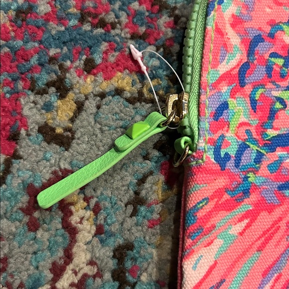 Lilly Pulitzer Bohemian Beach Sun Your Buns Pouch - Picture 3 of 6